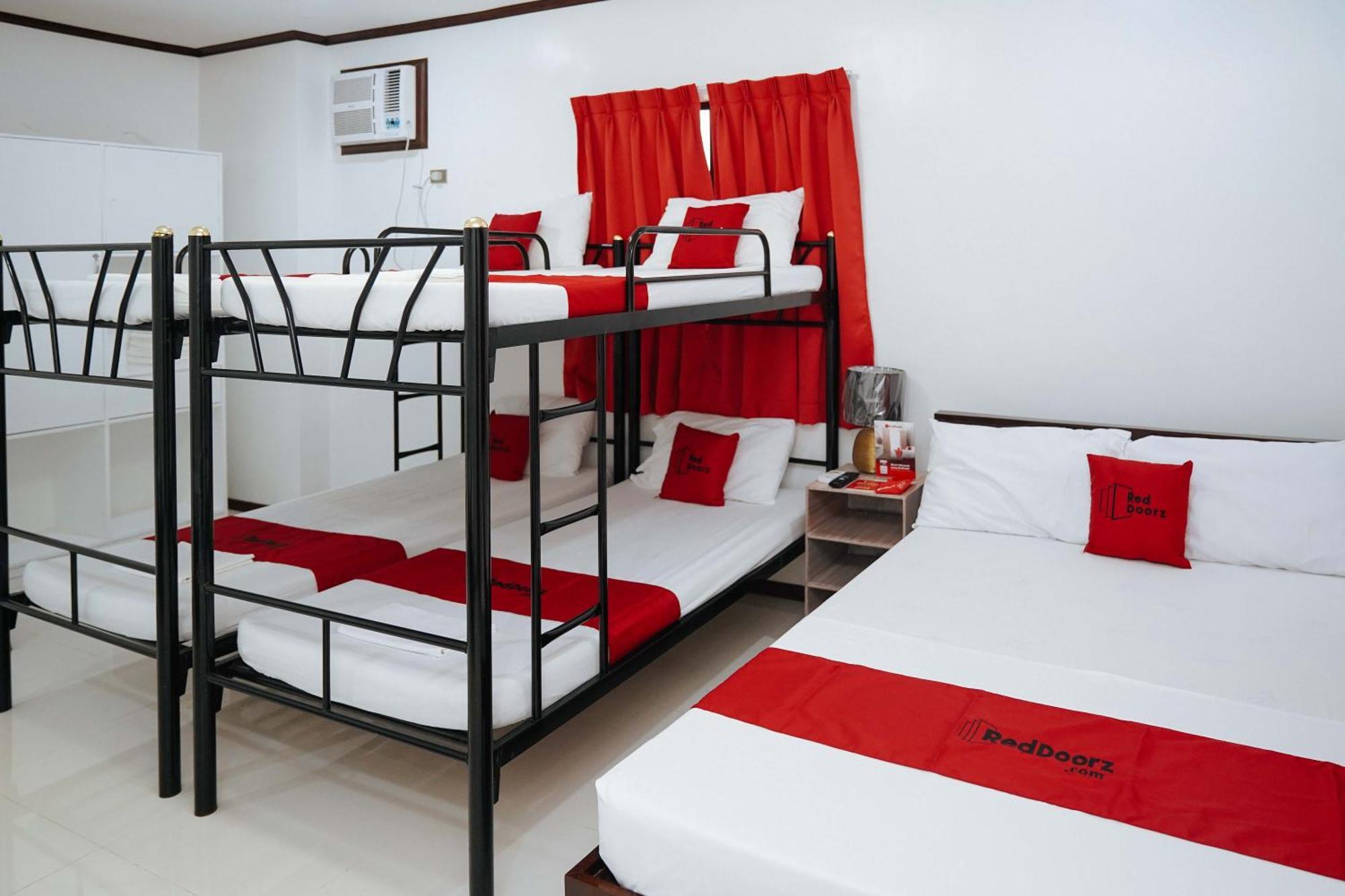 Reddoorz Plus At Billy'S Resort ออสลอบ ภายนอก รูปภาพ