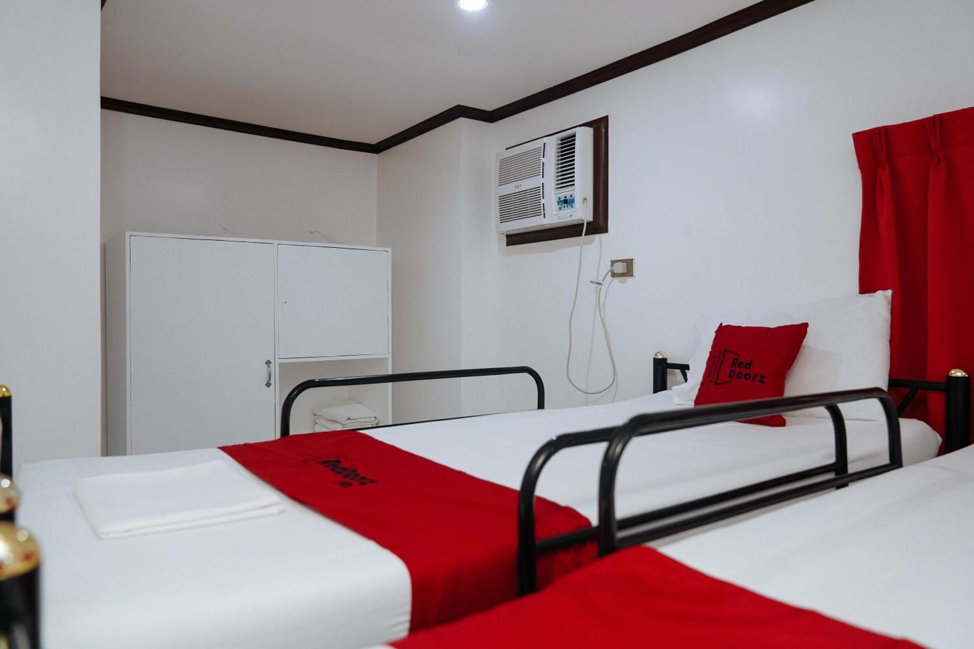 Reddoorz Plus At Billy'S Resort ออสลอบ ภายนอก รูปภาพ