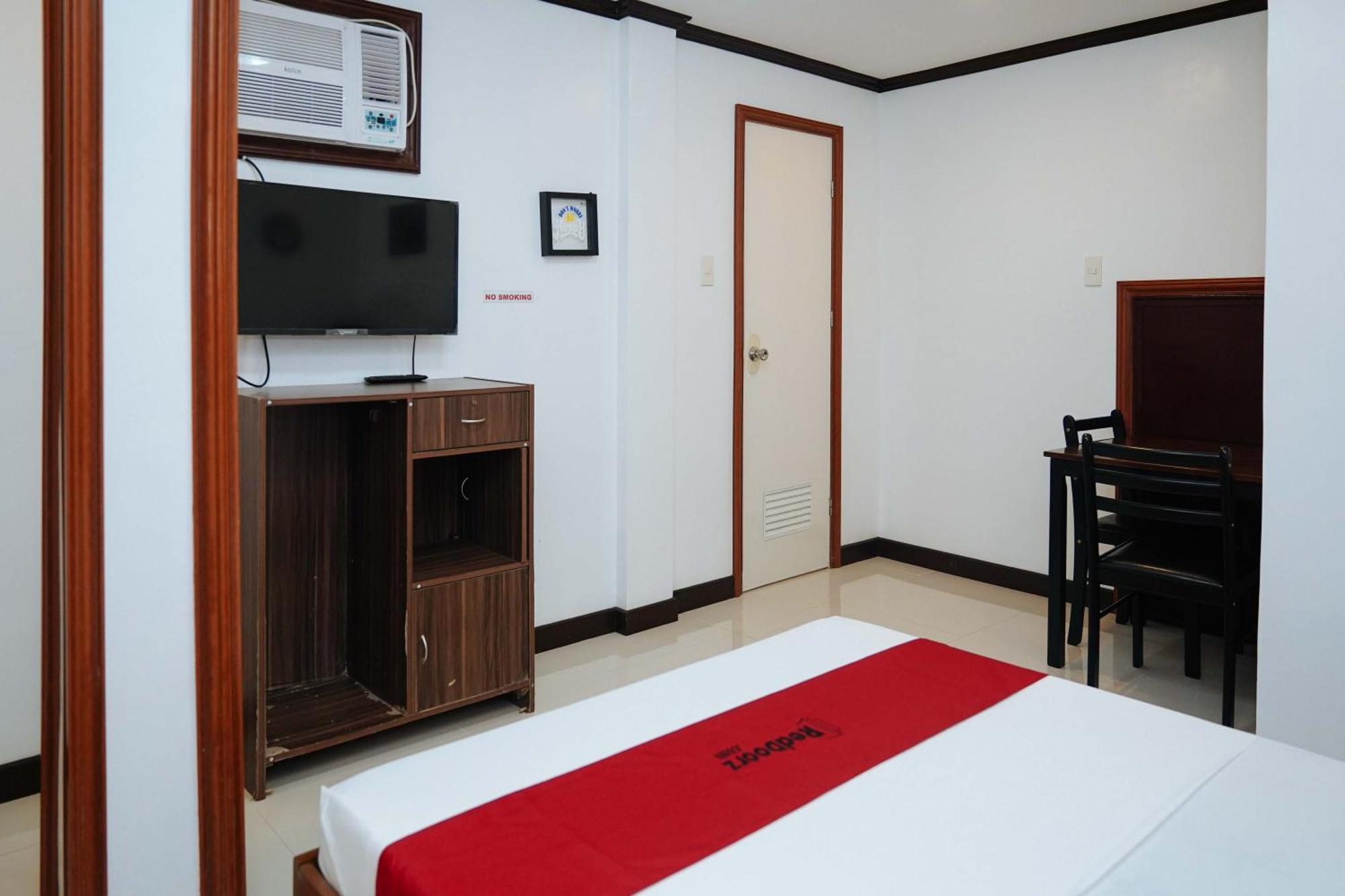 Reddoorz Plus At Billy'S Resort ออสลอบ ภายนอก รูปภาพ