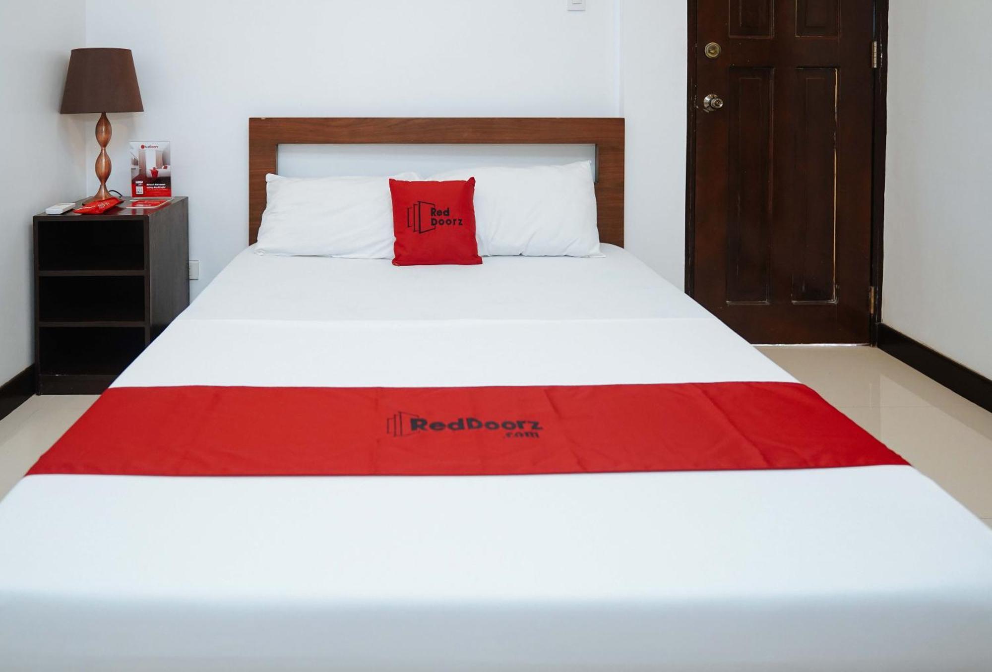 Reddoorz Plus At Billy'S Resort ออสลอบ ภายนอก รูปภาพ